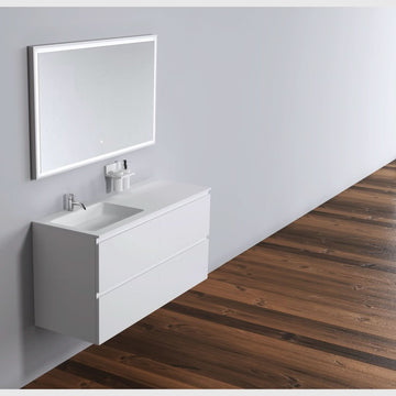 Se tilbud på Copenhagen Bath Malmö 120 kabinet med venstre Romsø vask - mat hvid. Billigt udsalg! Køb online nu. Hurtig levering: 1-2 hverdage. Varenummer: BADE-38075056881853.